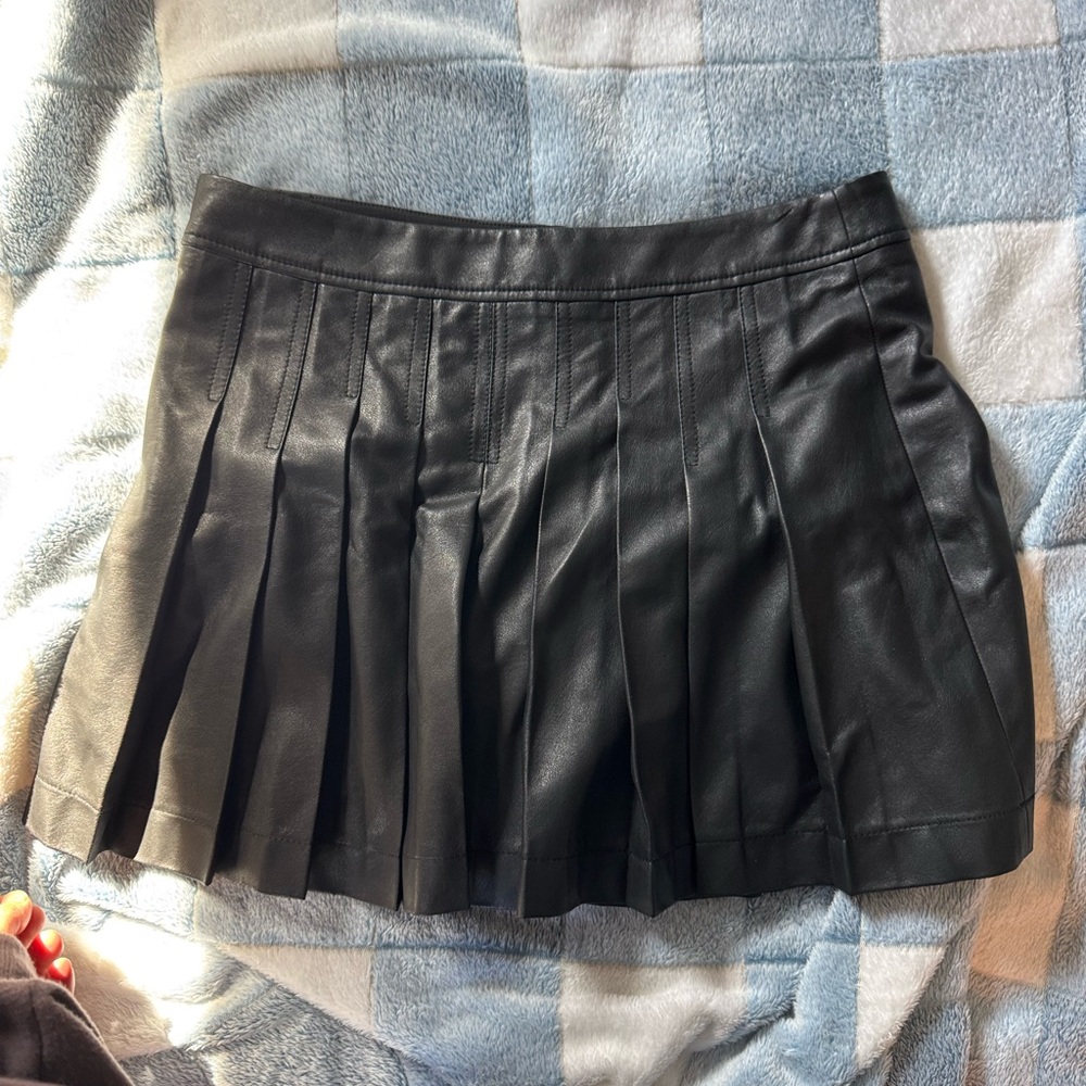 Bcbg skirt size small